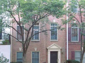 1324 Adams Court
