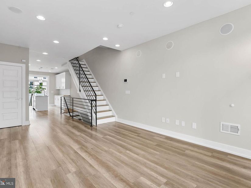 1852 N 4TH Street, Philadelphia PA 19122