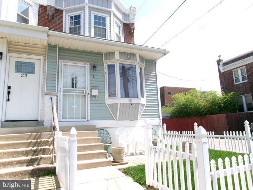 21 Rhodes Avenue, Darby PA 19023