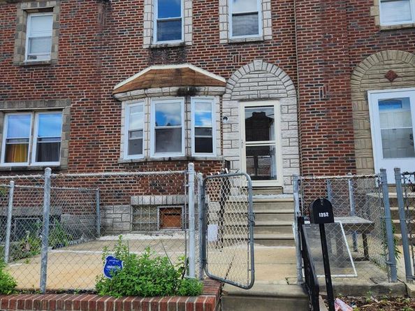 1352 Fanshawe Street, Philadelphia PA 19111