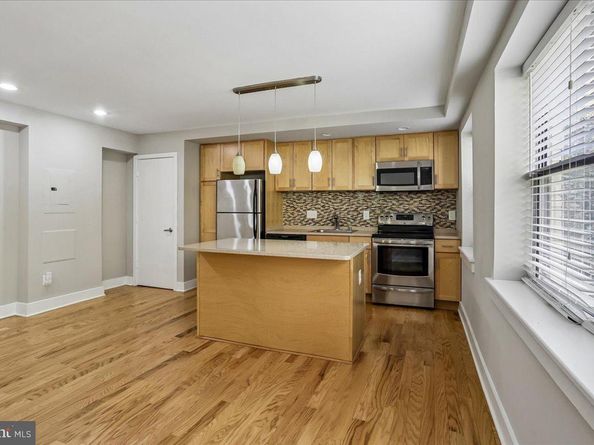 212 Oakwood Street SE 113, Washington DC 20032