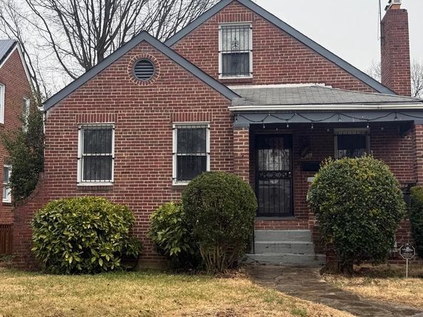 4001 20TH Street NE, Washington DC 20018