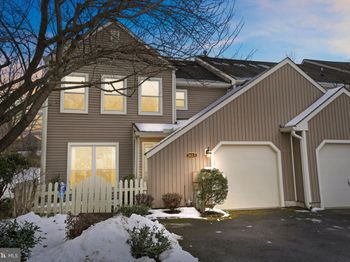 1613 Lakeview Circle