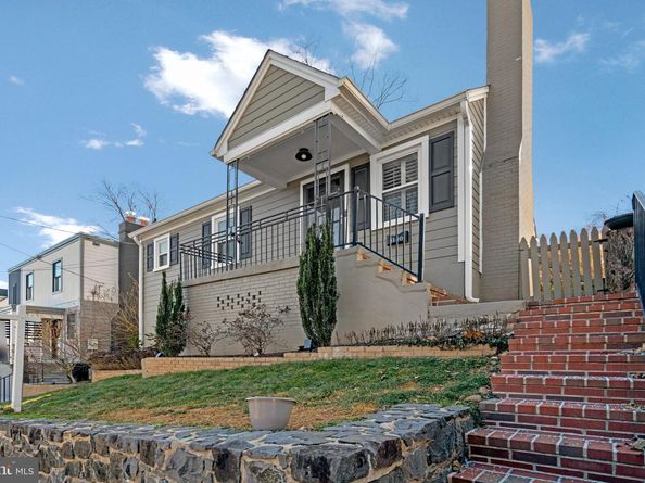 4140 21st Road N, Arlington VA 22207