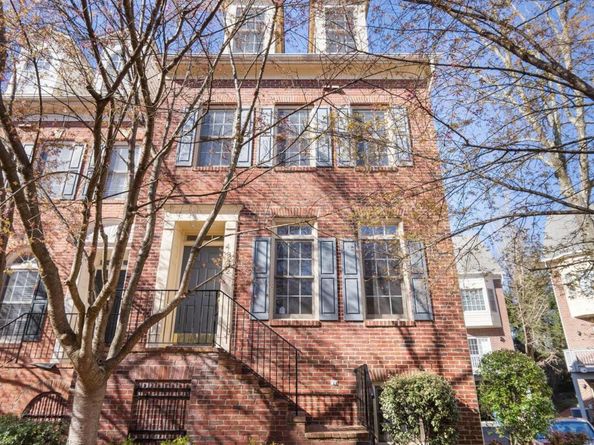 8882 Ashgrove House Lane, Vienna VA 22182