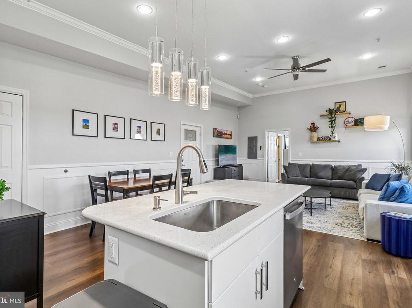 233 S Street NE 5, Washington DC 20002