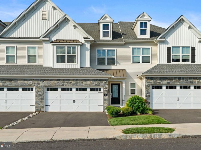 41 Spring Mill Road, Ivyland PA 18974