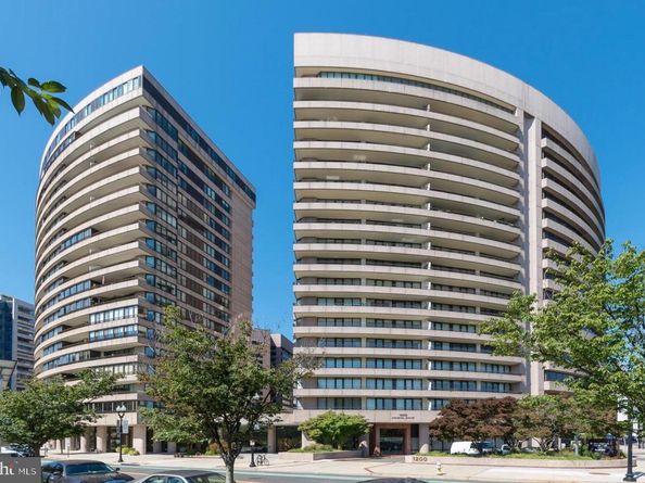 1200 Crystal Drive 1311, Arlington VA 22202
