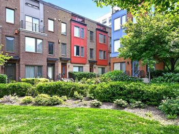 8319 Looking Glass Way
