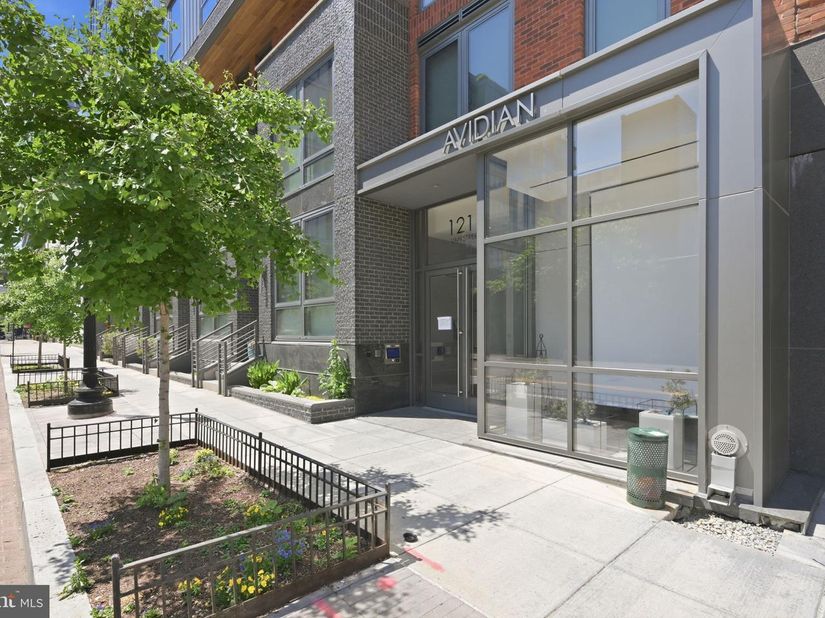 1211 Van Street SE 1007, Washington DC 20003