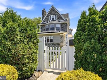 2227 N 54TH Street