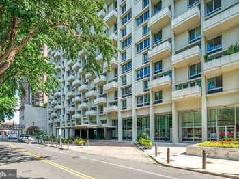 604 S Washington Square S