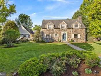 71 Forest Lane
