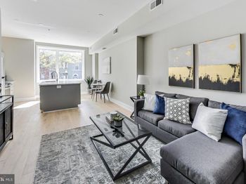 207 Florida Avenue NW