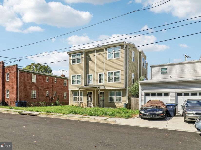 1058 44TH Street NE, Washington DC 20019