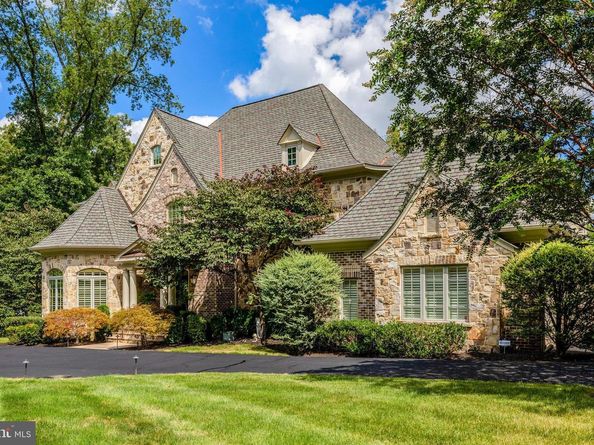 1239 Daleview Drive, Mclean VA 22102