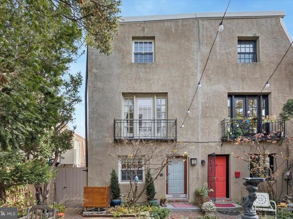 715 Rodman Street, Philadelphia PA 19147