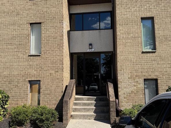 531 Florida Avenue 104, Herndon VA 20170