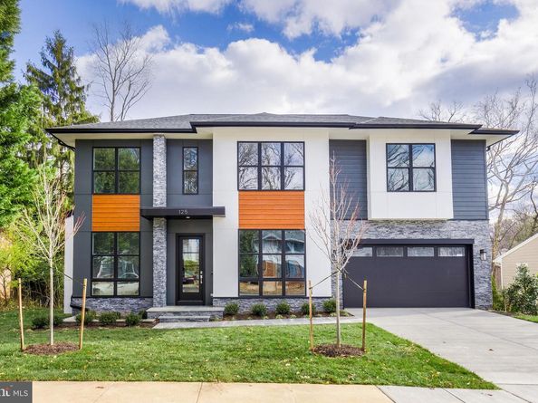 125 Casmar Street SE, Vienna VA 22180