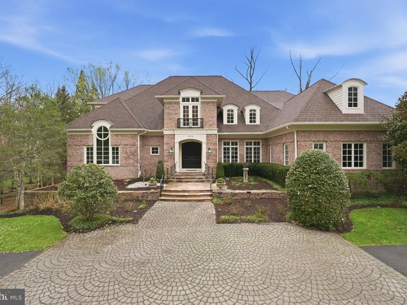 904 Mackall Avenue, Mclean VA 22101