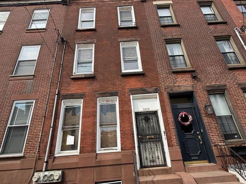1410 S 9TH Street, Philadelphia PA 19147