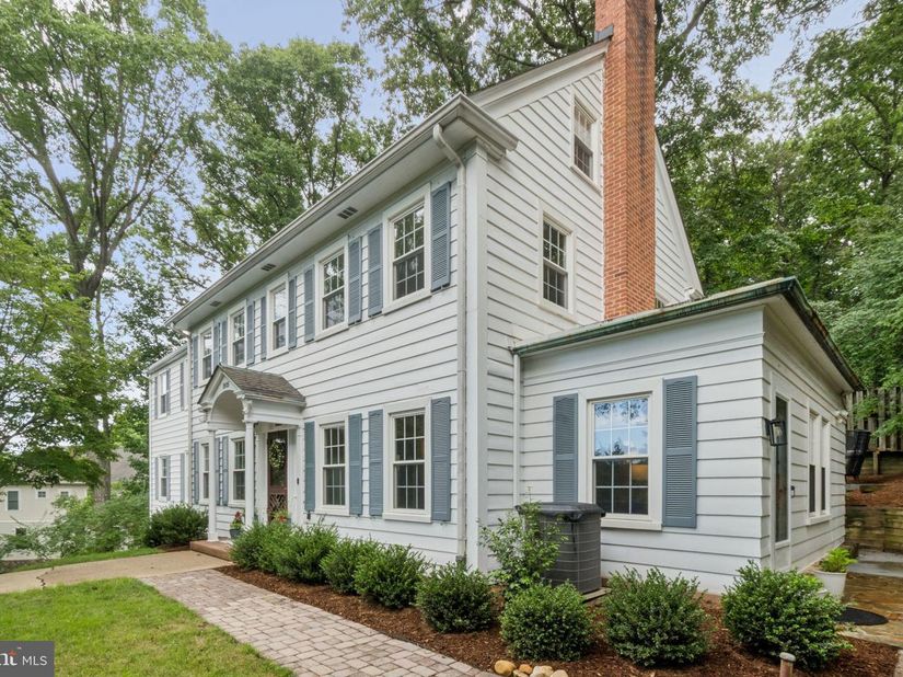 1805 Army Navy Drive, Arlington VA 22202