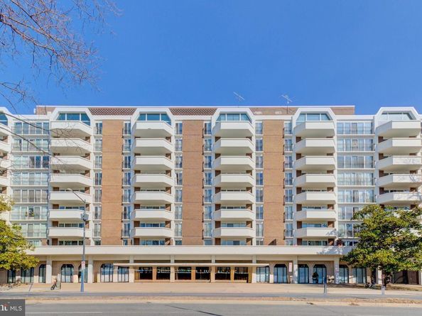 700 7TH Street SW 313, Washington DC 20024