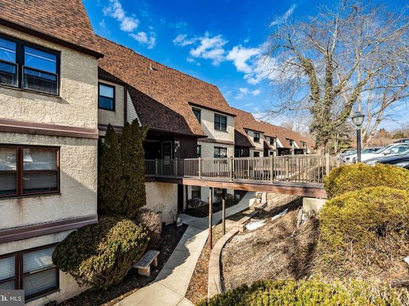 243 Shawmont Avenue C, Philadelphia PA 19128