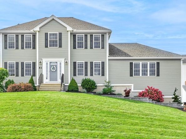 51 Woodside Avenue, Rutland MA 01543