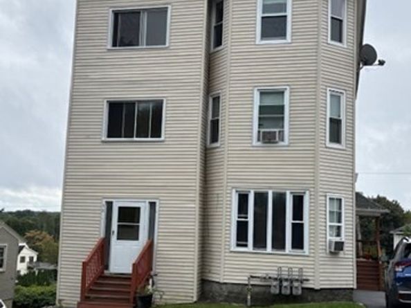 68 Dartmouth Street, Worcester MA 01604