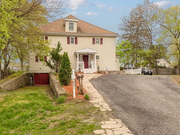 201-203 Stone Street, Clinton MA 01510