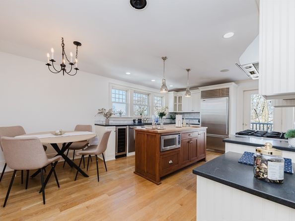 159 Washington St 4, Newton MA 02458