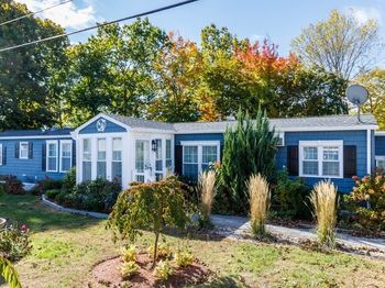 276 Lunenburg Street