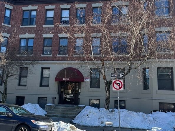 18 Glenville Avenue 3A, Boston MA 02134