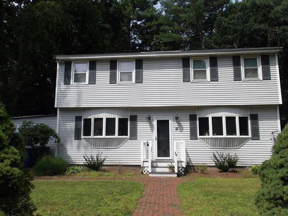 18 Knollwood Rd, Tewksbury MA 01876