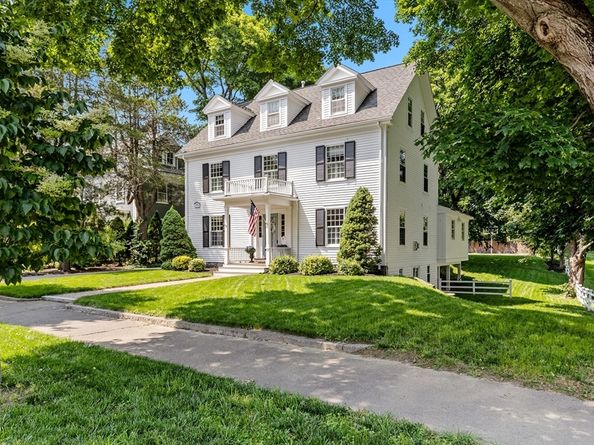 6 Leavitt St, Hingham MA 02043