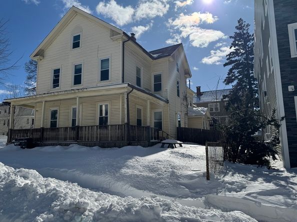 93 Fairfax Rd, Worcester MA 01610