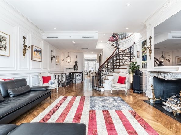 230 Commonwealth Ave, Boston MA 02116