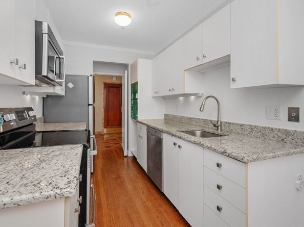 37 Beacon St 23, Boston MA 02108