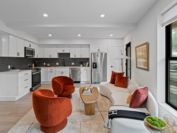 7 Wordsworth 11A, Boston MA 02128