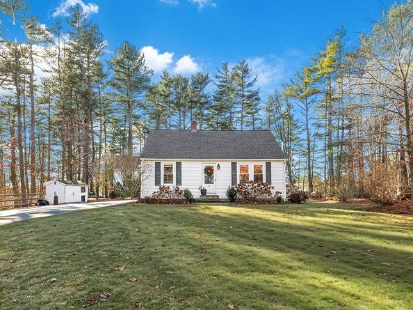 9 Sharon Ave, Norfolk MA 02056