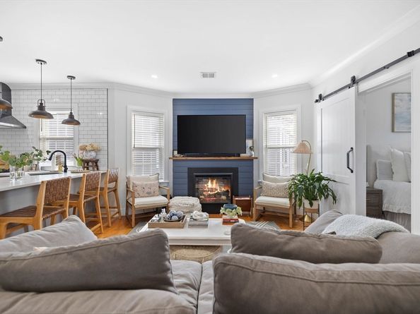 644 Adams St 3, Boston MA 02122