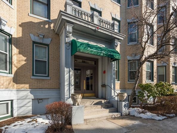 88 Gordon St. 304, Boston MA 02135