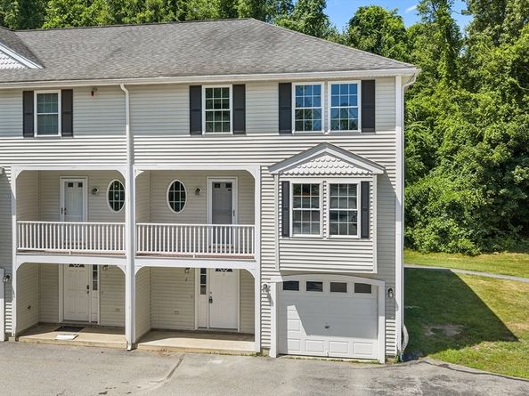 186 Tyngsboro Rd 6, Chelmsford MA 01863