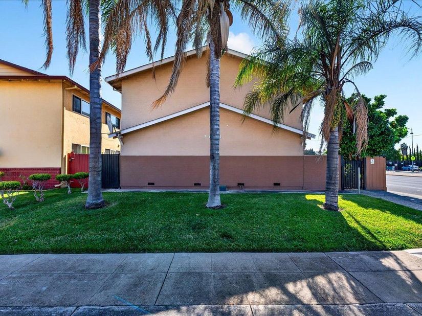 5601 Hoffman Court, San Jose CA 95118
