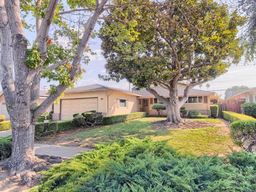 2466 Meridian Avenue, San Jose CA 95124