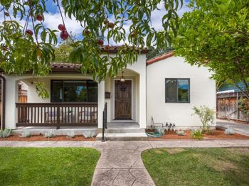 926 Iris Street