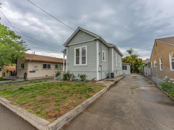 1030 Locust Street