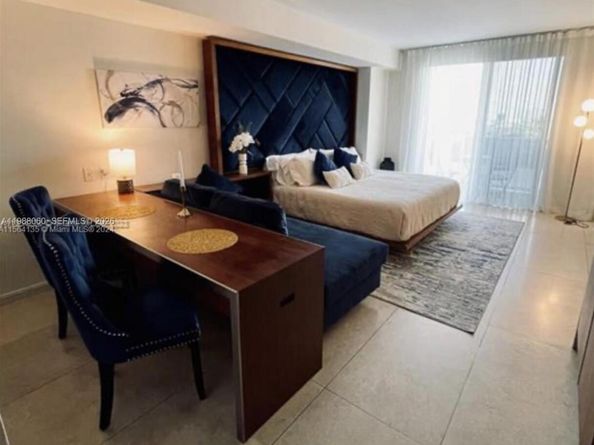 50 Biscayne Blvd 607, Miami FL 33132