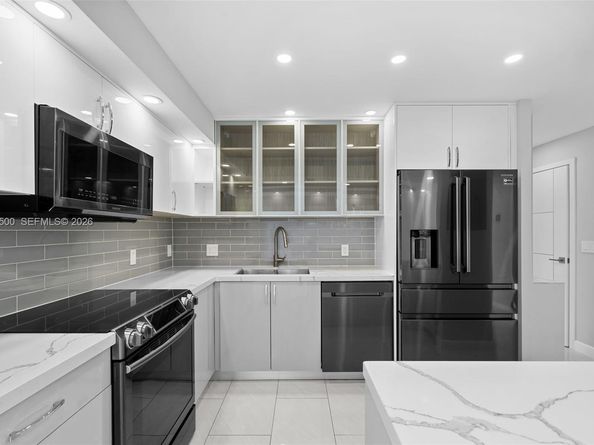 701 Three Islands Blvd 411, Hallandale Beach FL 33009